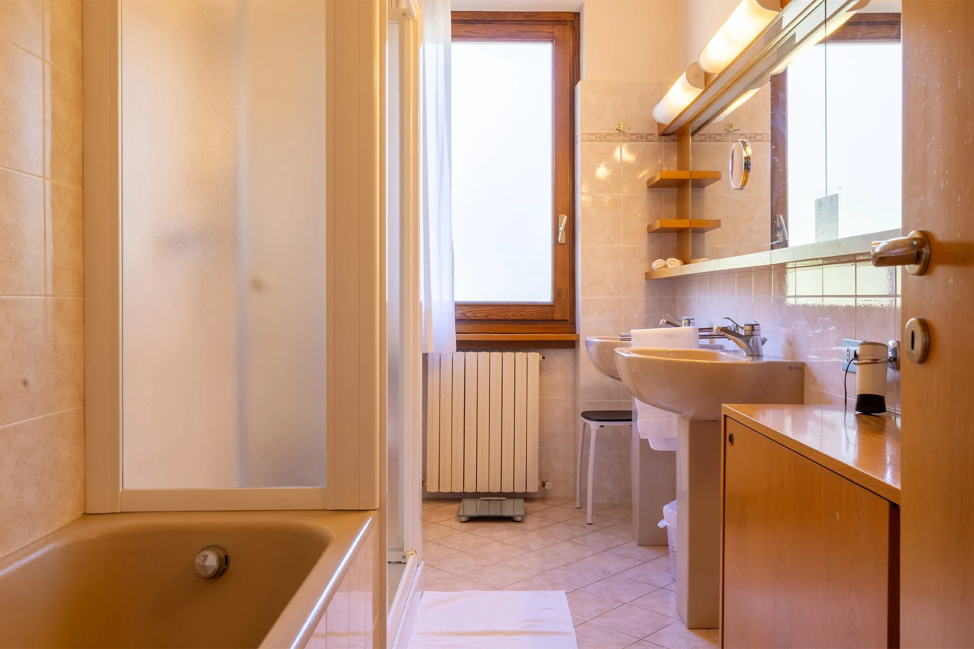 Hotel Royal Suite (Lake View) image #5